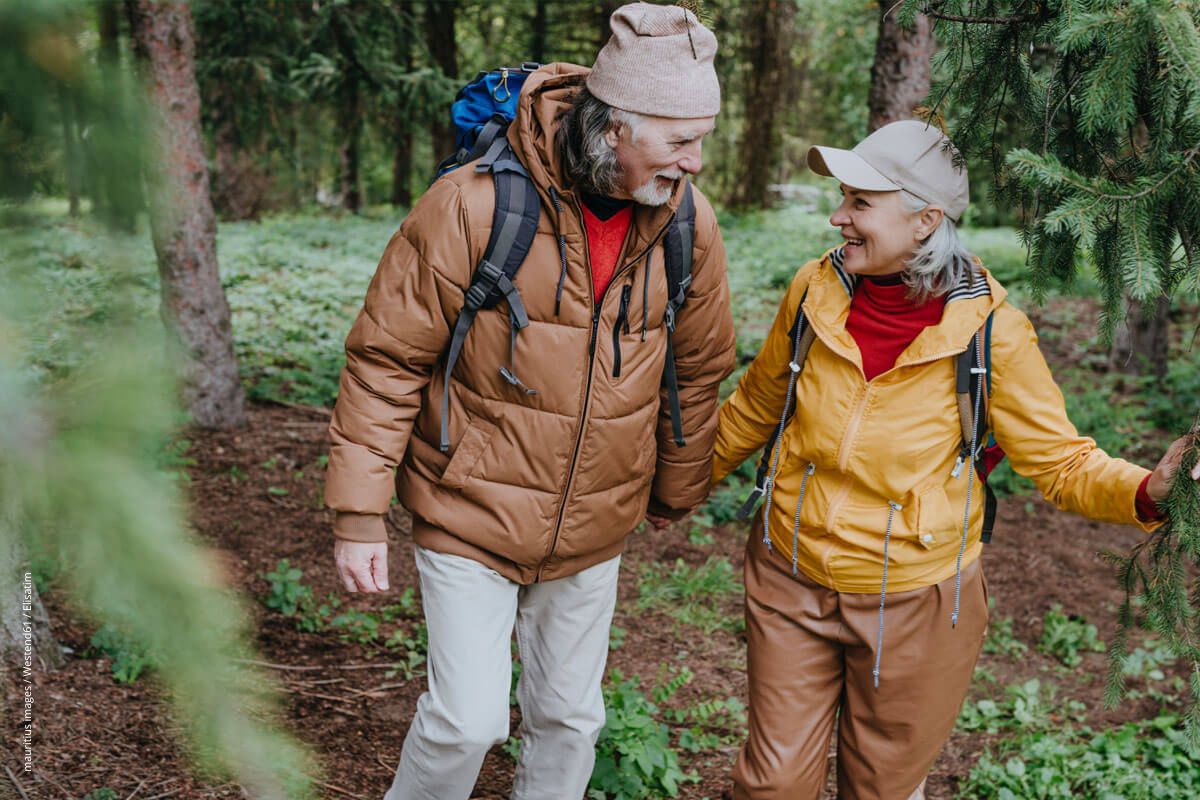 Beitragstitel: Beim Wandern sollte man es mit der Anstrengung nicht übertreiben, sondern noch ruhig miteinander sprechen können. Beitragsbild: Beim Wandern sollte man es mit der Anstrengung nicht übertreiben, sondern noch ruhig miteinander sprechen können.